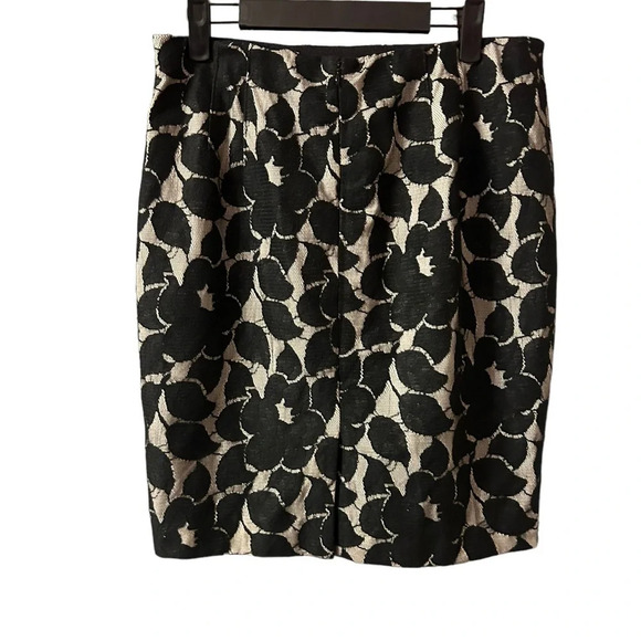 CALVIN KLEIN FLORAL LACE OVERLAY PENCIL SKIRT - Picture 2 of 4